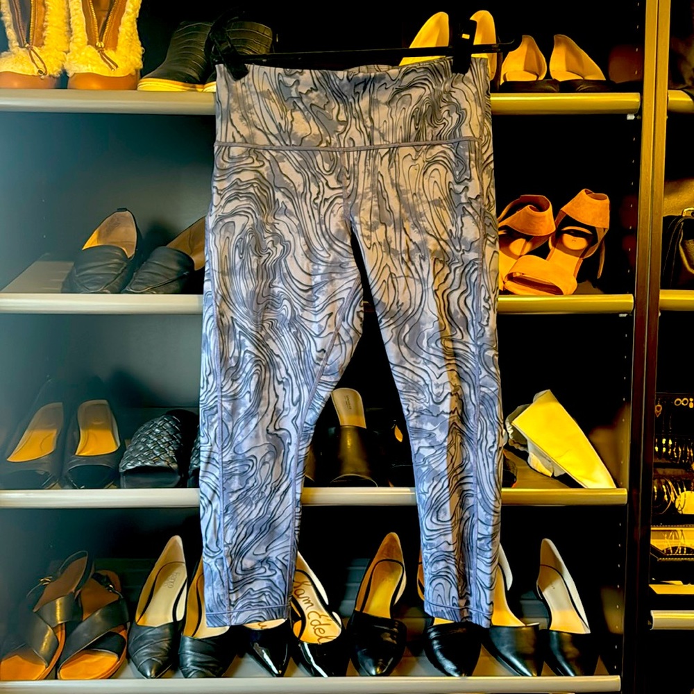 New! Never worn! Athleta Ultimate Stash Pocket 7/8 Tight